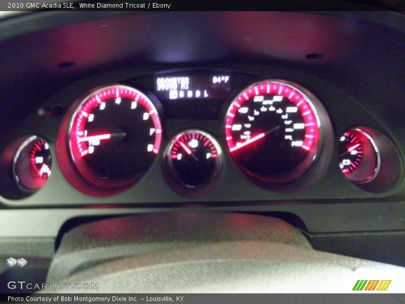 White Diamond Tricoat / Ebony 2010 GMC Acadia SLE