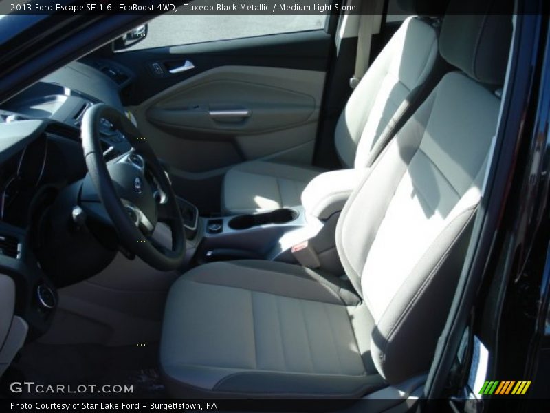 Front Seat of 2013 Escape SE 1.6L EcoBoost 4WD