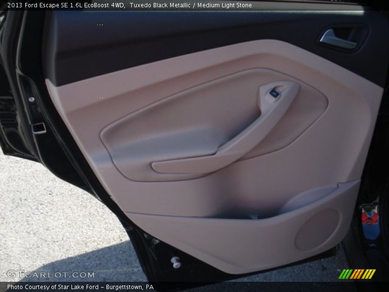 Tuxedo Black Metallic / Medium Light Stone 2013 Ford Escape SE 1.6L EcoBoost 4WD