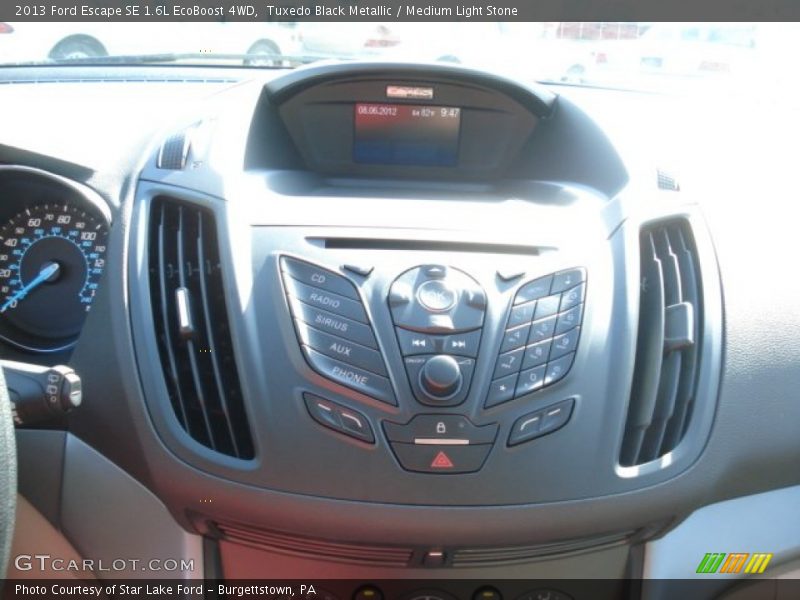 Tuxedo Black Metallic / Medium Light Stone 2013 Ford Escape SE 1.6L EcoBoost 4WD