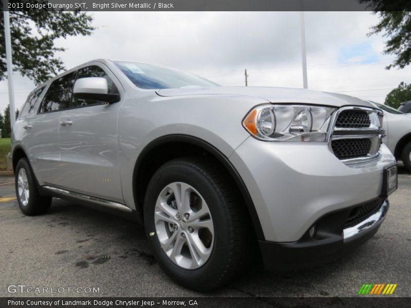 Front 3/4 View of 2013 Durango SXT
