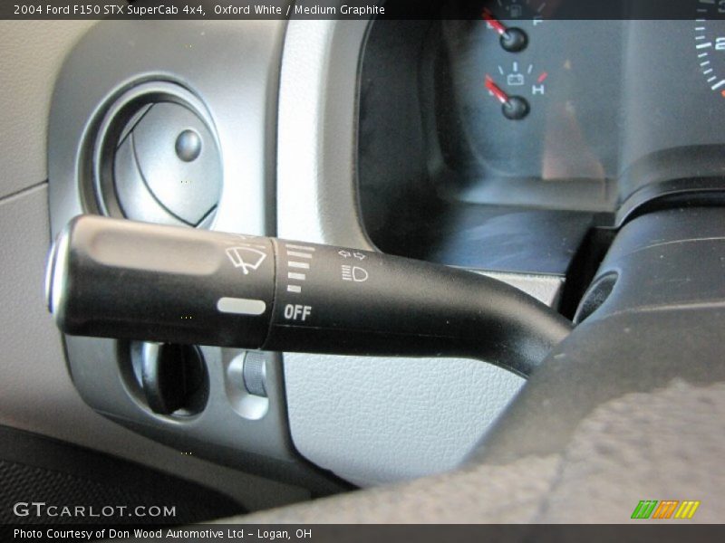 Oxford White / Medium Graphite 2004 Ford F150 STX SuperCab 4x4