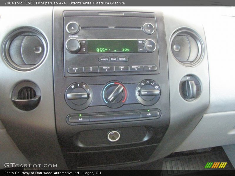 Oxford White / Medium Graphite 2004 Ford F150 STX SuperCab 4x4