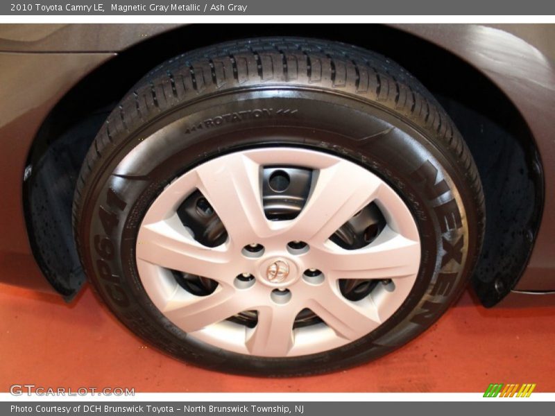 Magnetic Gray Metallic / Ash Gray 2010 Toyota Camry LE