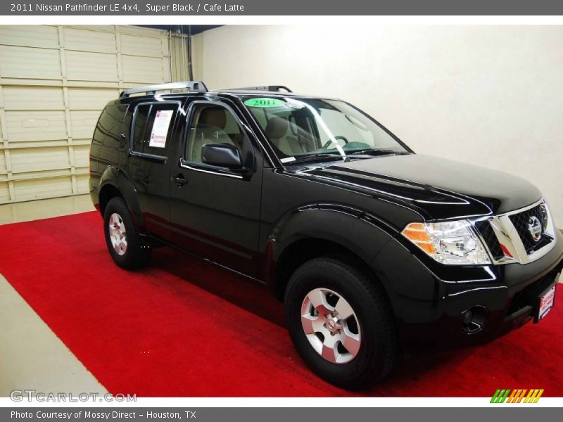 Super Black / Cafe Latte 2011 Nissan Pathfinder LE 4x4
