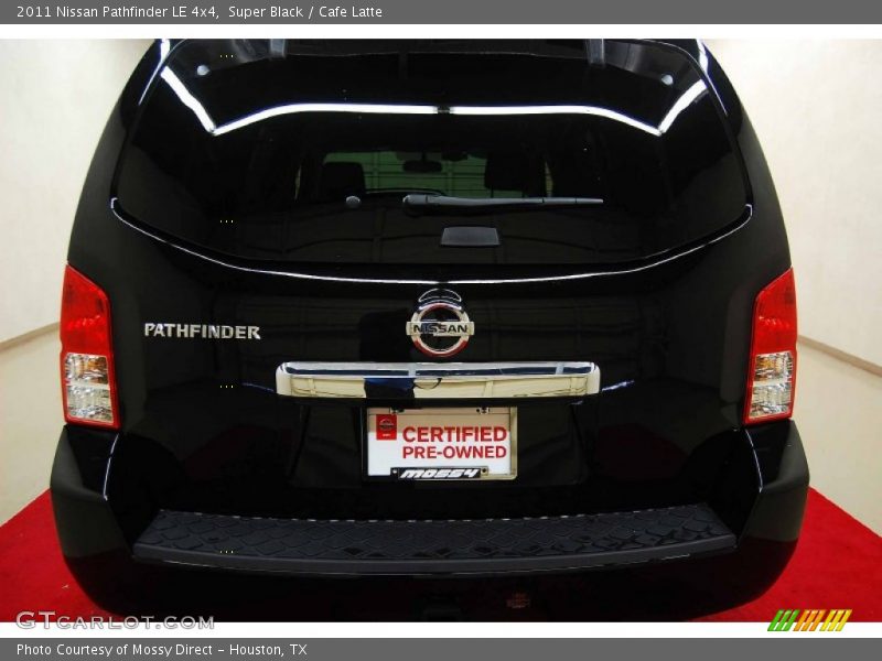 Super Black / Cafe Latte 2011 Nissan Pathfinder LE 4x4