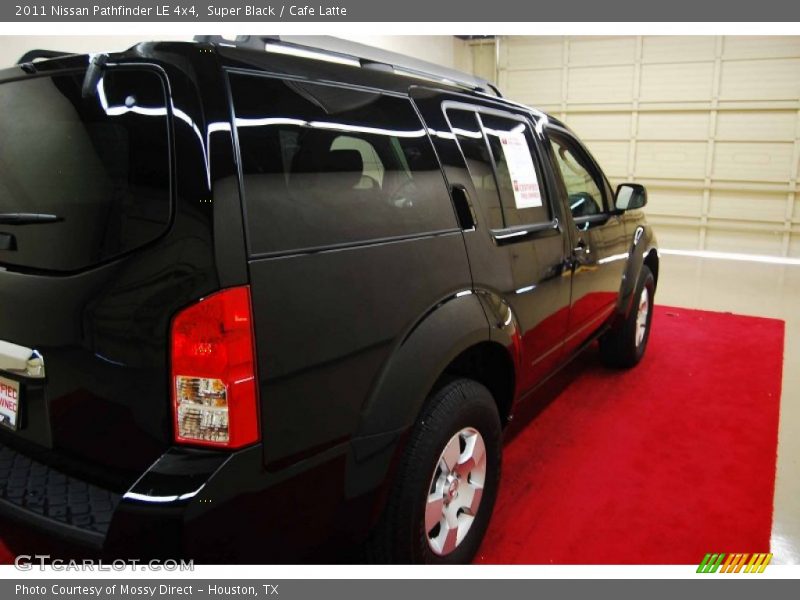 Super Black / Cafe Latte 2011 Nissan Pathfinder LE 4x4