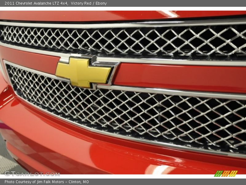 Victory Red / Ebony 2011 Chevrolet Avalanche LTZ 4x4