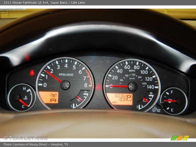 Super Black / Cafe Latte 2011 Nissan Pathfinder LE 4x4