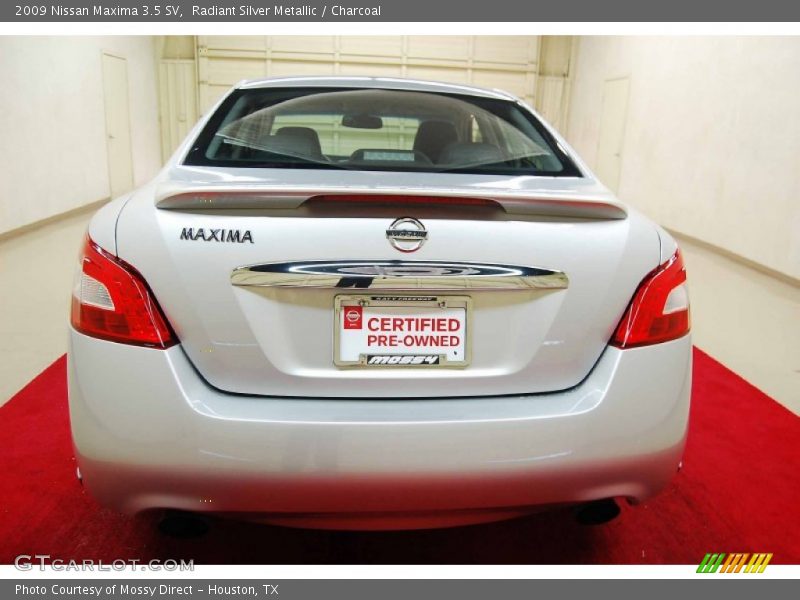 Radiant Silver Metallic / Charcoal 2009 Nissan Maxima 3.5 SV