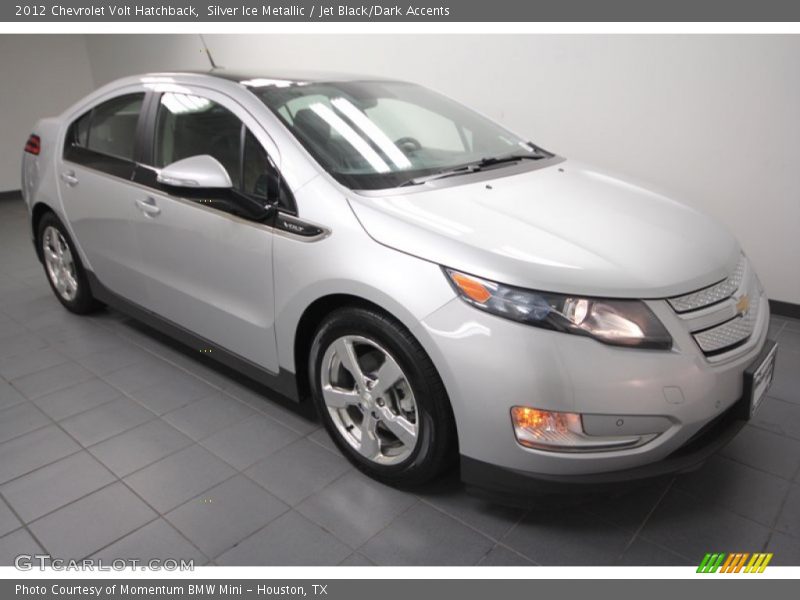 Front 3/4 View of 2012 Volt Hatchback