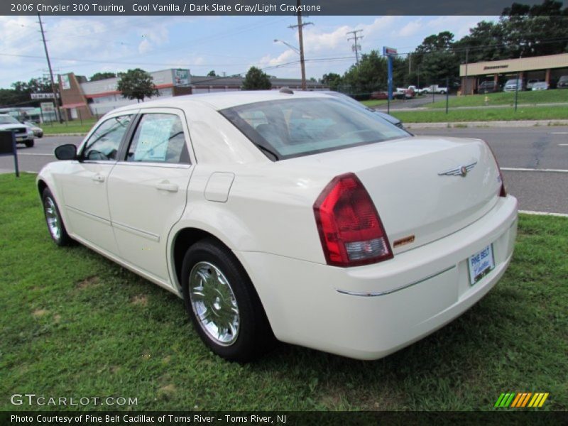 Cool Vanilla / Dark Slate Gray/Light Graystone 2006 Chrysler 300 Touring