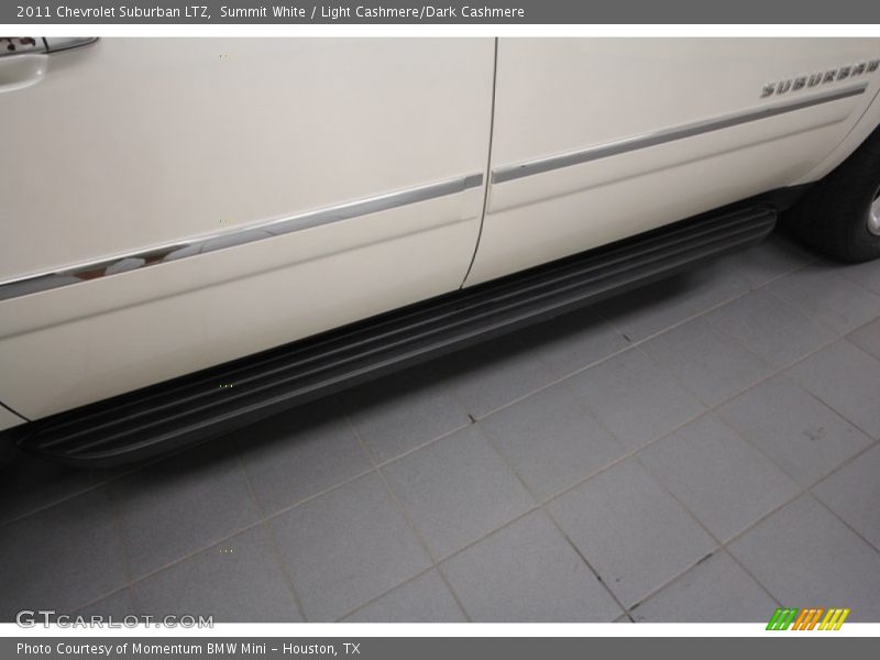 Summit White / Light Cashmere/Dark Cashmere 2011 Chevrolet Suburban LTZ