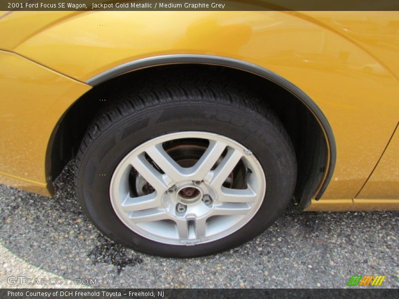 Jackpot Gold Metallic / Medium Graphite Grey 2001 Ford Focus SE Wagon