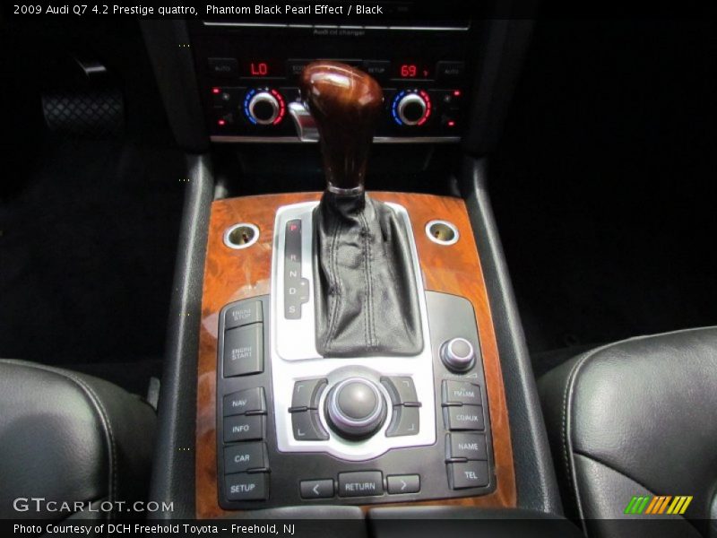 Phantom Black Pearl Effect / Black 2009 Audi Q7 4.2 Prestige quattro