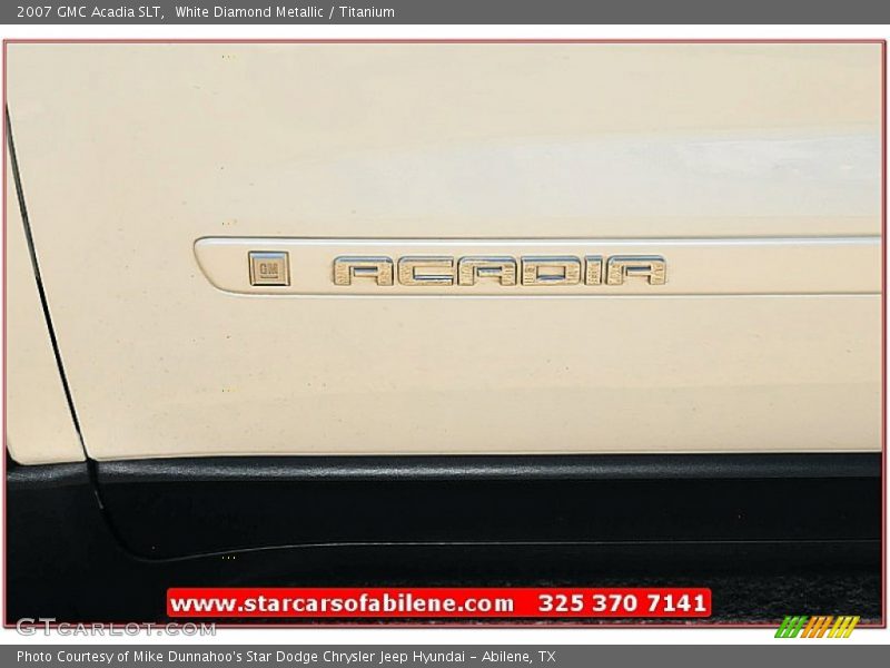 White Diamond Metallic / Titanium 2007 GMC Acadia SLT