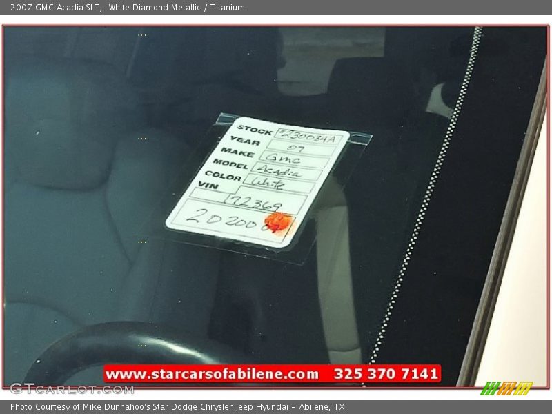 White Diamond Metallic / Titanium 2007 GMC Acadia SLT