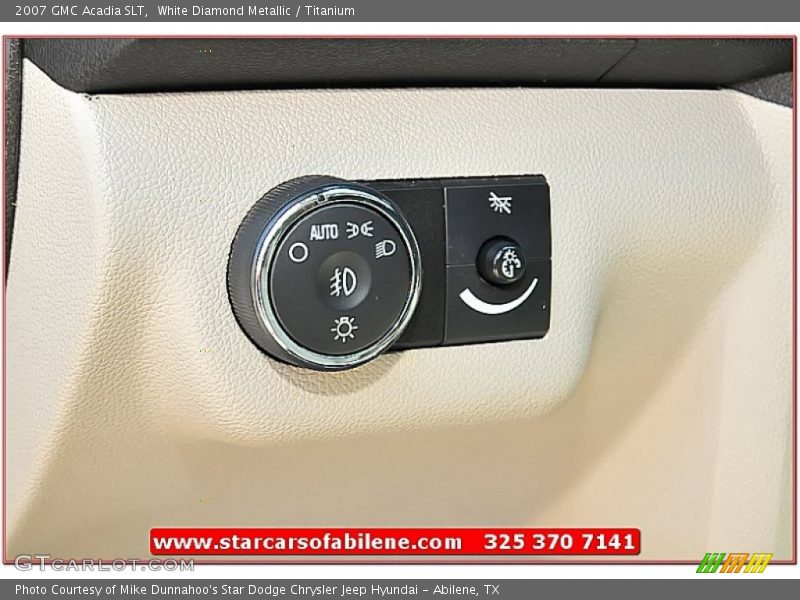 White Diamond Metallic / Titanium 2007 GMC Acadia SLT