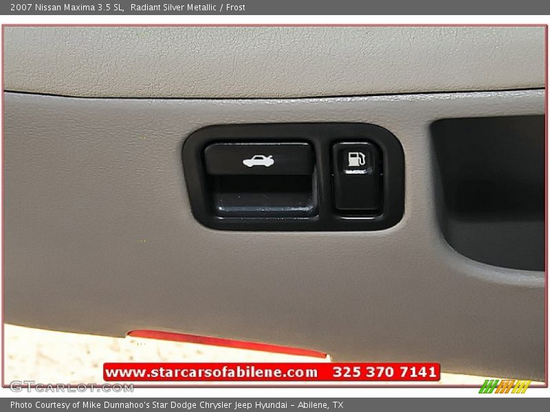 Radiant Silver Metallic / Frost 2007 Nissan Maxima 3.5 SL