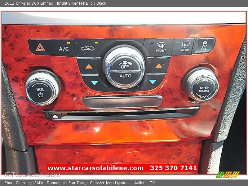 Bright Silver Metallic / Black 2012 Chrysler 300 Limited
