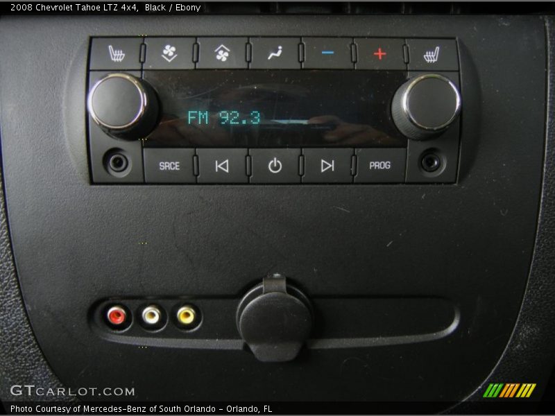 Controls of 2008 Tahoe LTZ 4x4