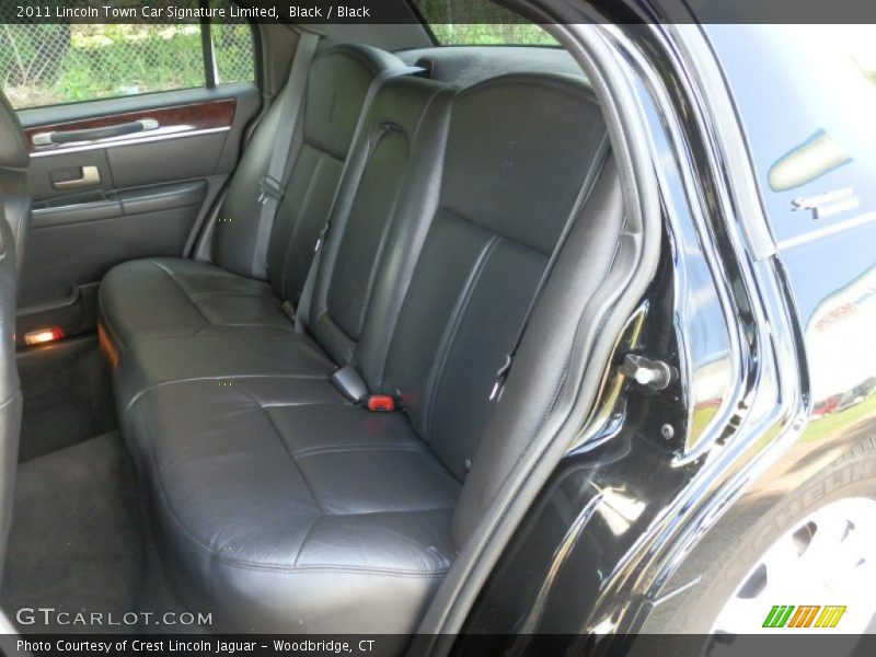 Black / Black 2011 Lincoln Town Car Signature Limited