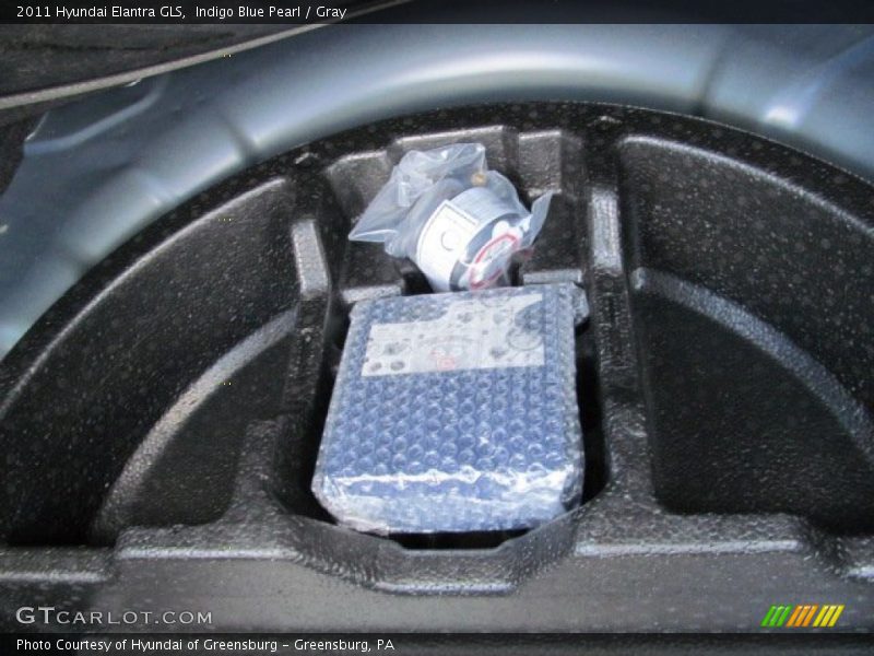Indigo Blue Pearl / Gray 2011 Hyundai Elantra GLS