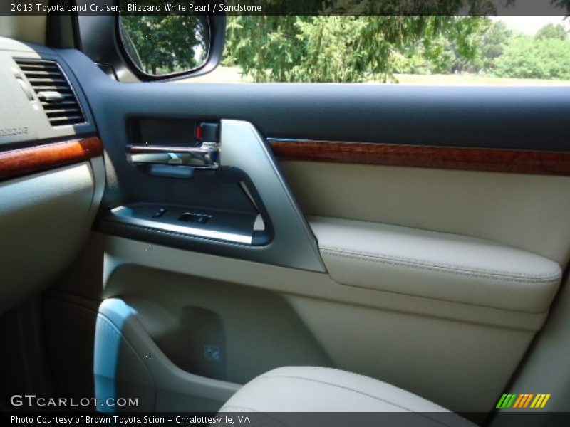 Blizzard White Pearl / Sandstone 2013 Toyota Land Cruiser