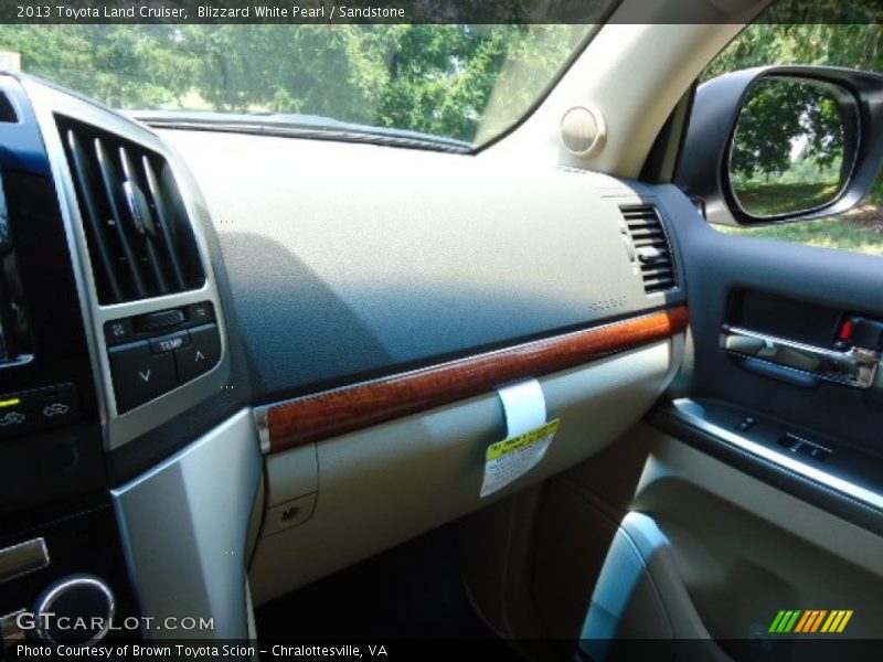 Blizzard White Pearl / Sandstone 2013 Toyota Land Cruiser