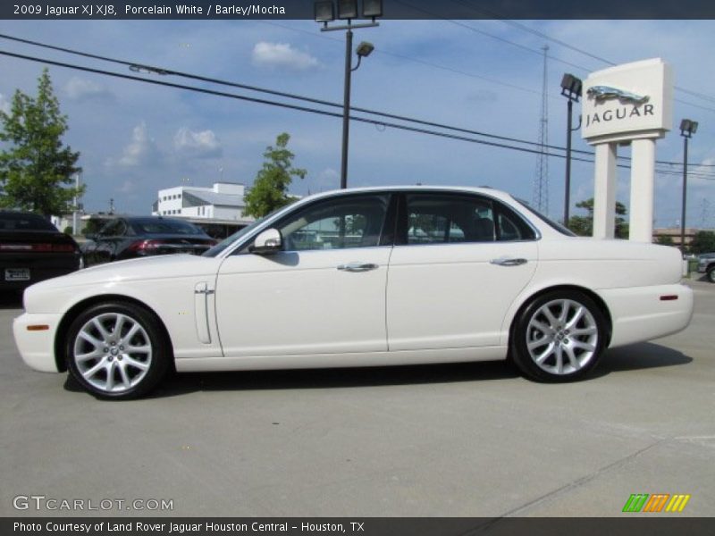 Porcelain White / Barley/Mocha 2009 Jaguar XJ XJ8