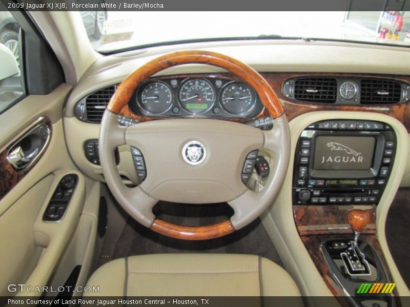 Porcelain White / Barley/Mocha 2009 Jaguar XJ XJ8