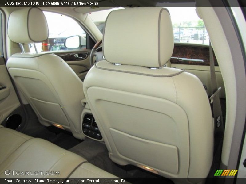 Porcelain White / Barley/Mocha 2009 Jaguar XJ XJ8