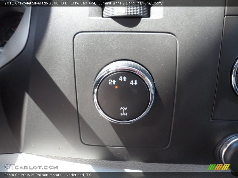 Summit White / Light Titanium/Ebony 2011 Chevrolet Silverado 3500HD LT Crew Cab 4x4