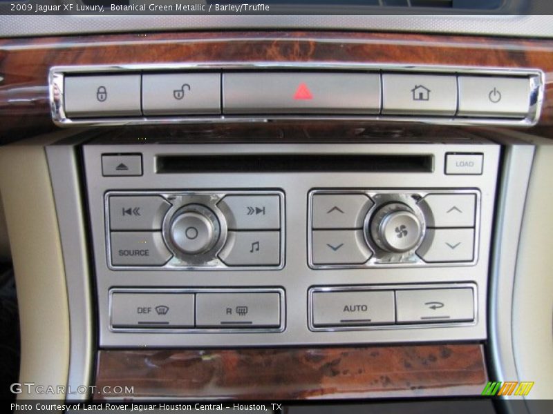 Botanical Green Metallic / Barley/Truffle 2009 Jaguar XF Luxury