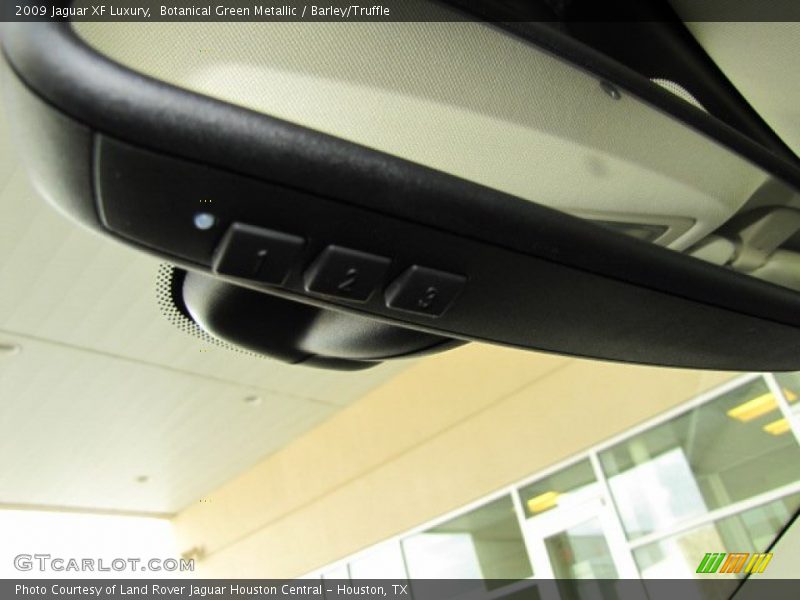 Botanical Green Metallic / Barley/Truffle 2009 Jaguar XF Luxury