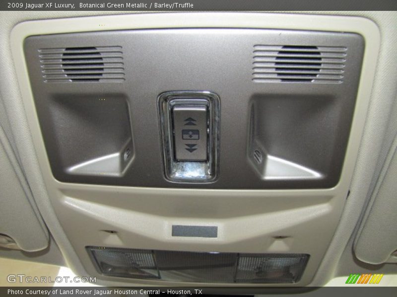 Botanical Green Metallic / Barley/Truffle 2009 Jaguar XF Luxury