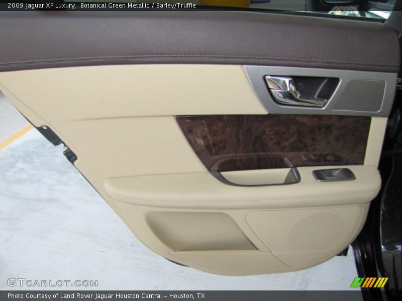 Botanical Green Metallic / Barley/Truffle 2009 Jaguar XF Luxury