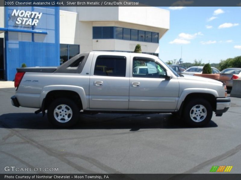 Silver Birch Metallic / Gray/Dark Charcoal 2005 Chevrolet Avalanche LS 4x4