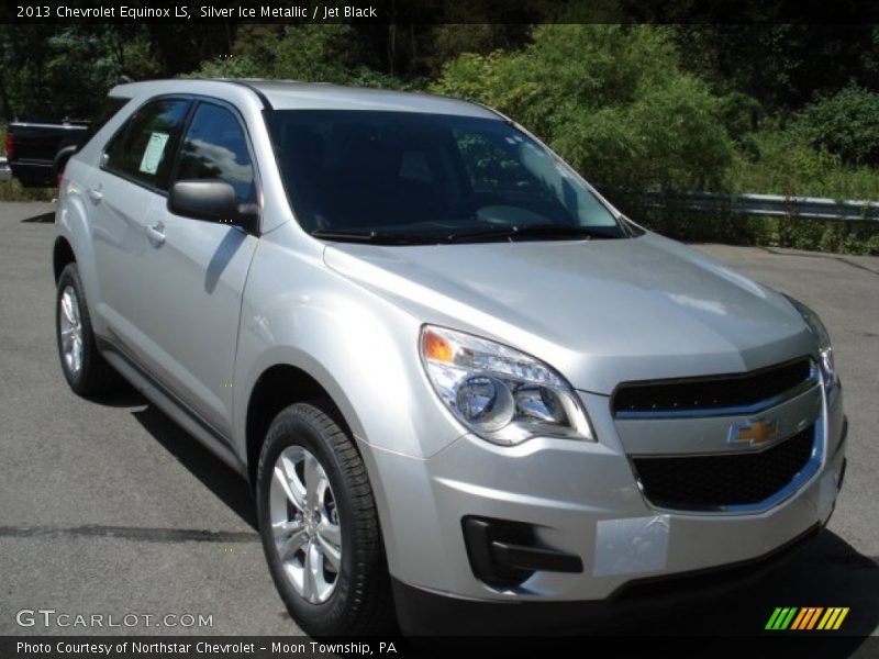 Front 3/4 View of 2013 Equinox LS