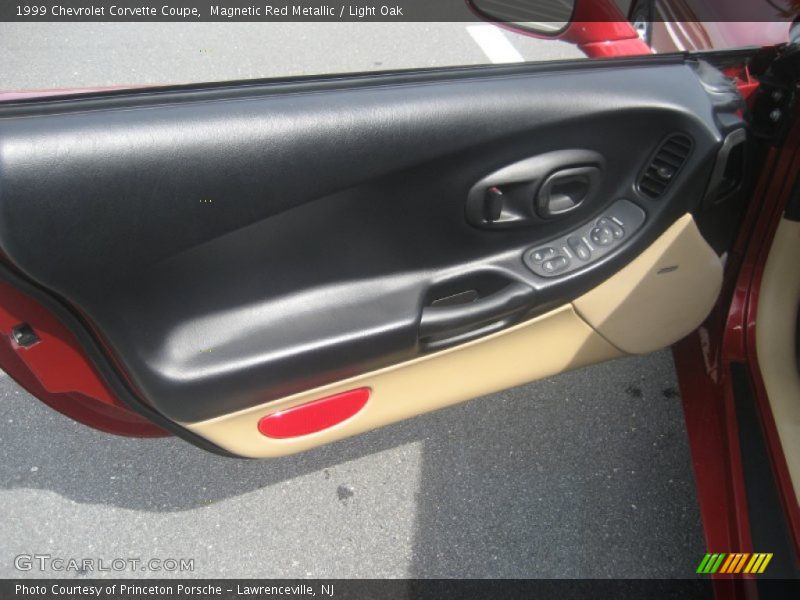 Magnetic Red Metallic / Light Oak 1999 Chevrolet Corvette Coupe