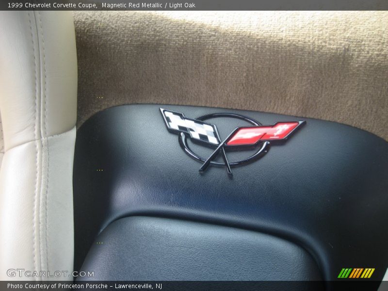 Magnetic Red Metallic / Light Oak 1999 Chevrolet Corvette Coupe