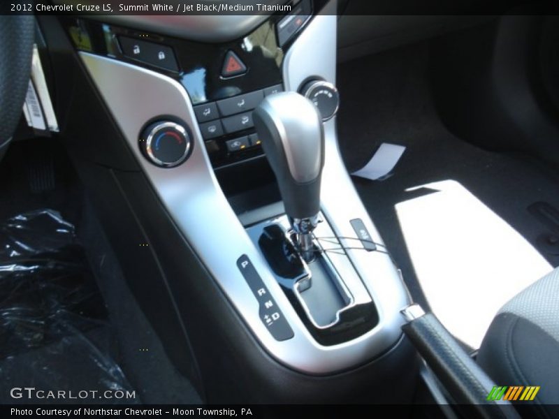 Summit White / Jet Black/Medium Titanium 2012 Chevrolet Cruze LS