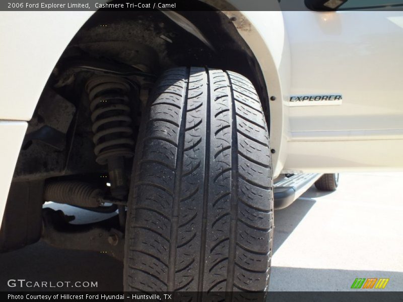 Cashmere Tri-Coat / Camel 2006 Ford Explorer Limited