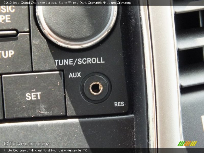 Stone White / Dark Graystone/Medium Graystone 2012 Jeep Grand Cherokee Laredo