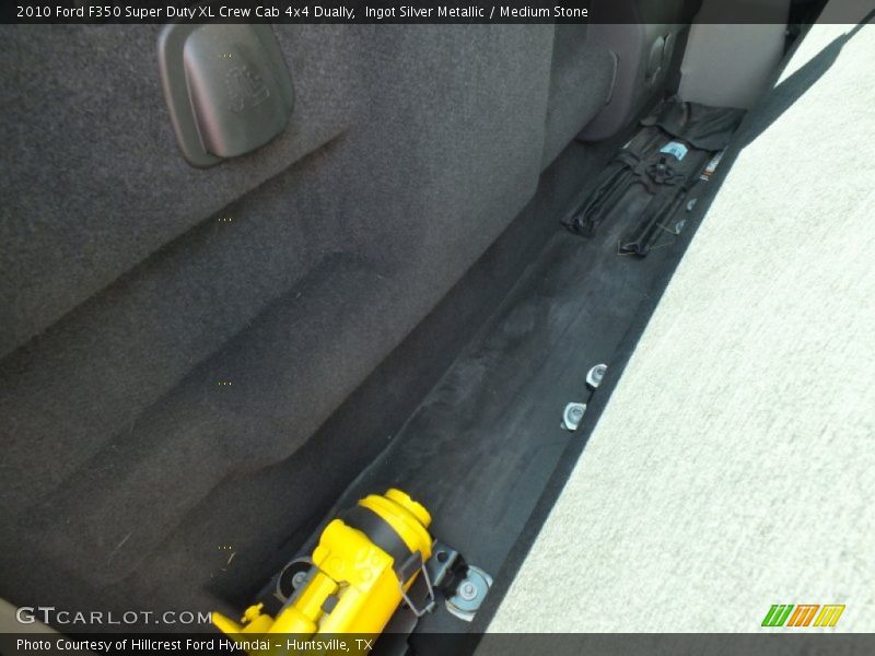 Tool Kit of 2010 F350 Super Duty XL Crew Cab 4x4 Dually