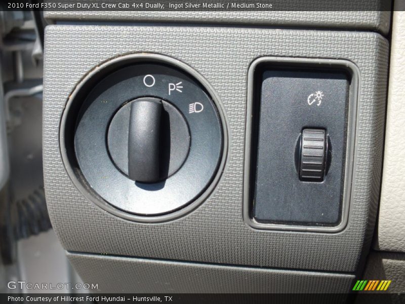 Controls of 2010 F350 Super Duty XL Crew Cab 4x4 Dually