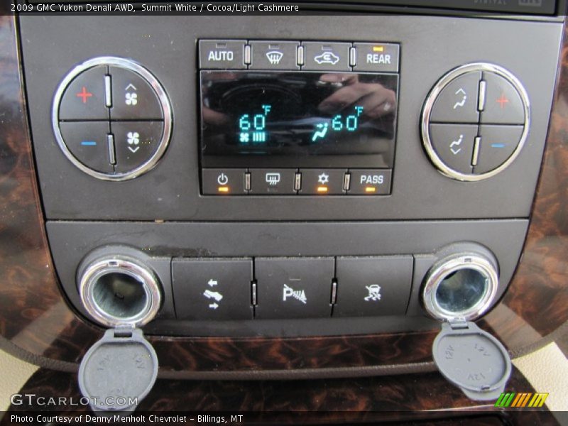 Summit White / Cocoa/Light Cashmere 2009 GMC Yukon Denali AWD