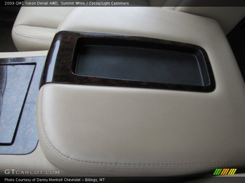 Summit White / Cocoa/Light Cashmere 2009 GMC Yukon Denali AWD