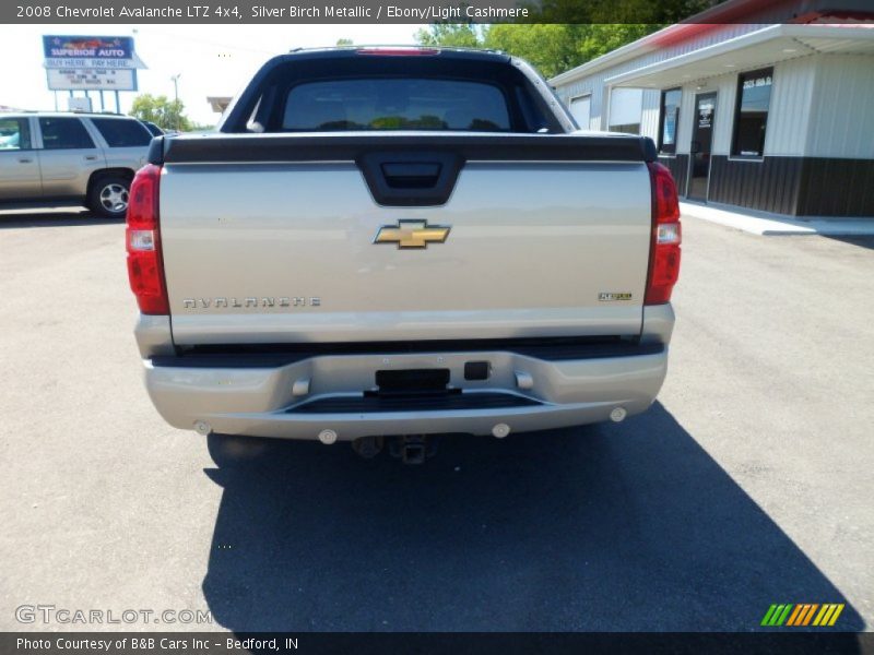 Silver Birch Metallic / Ebony/Light Cashmere 2008 Chevrolet Avalanche LTZ 4x4