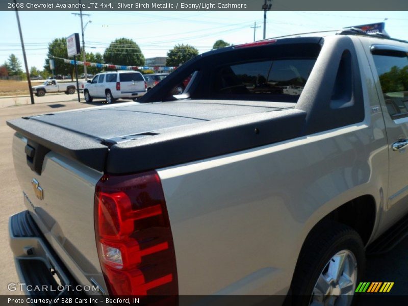 Silver Birch Metallic / Ebony/Light Cashmere 2008 Chevrolet Avalanche LTZ 4x4